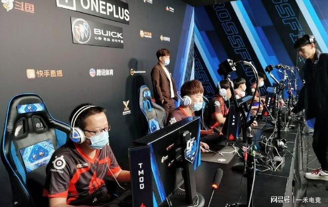 多特蒙德凭 多特蒙德凭